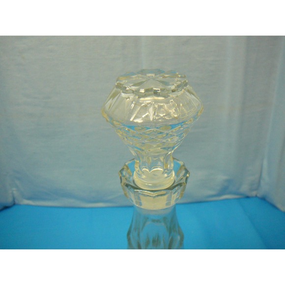 Vintage Diamond Cut Captains Wine Decanter - Picture 2 of 8